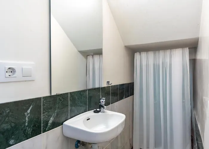 Francos Terraza Olehousing *